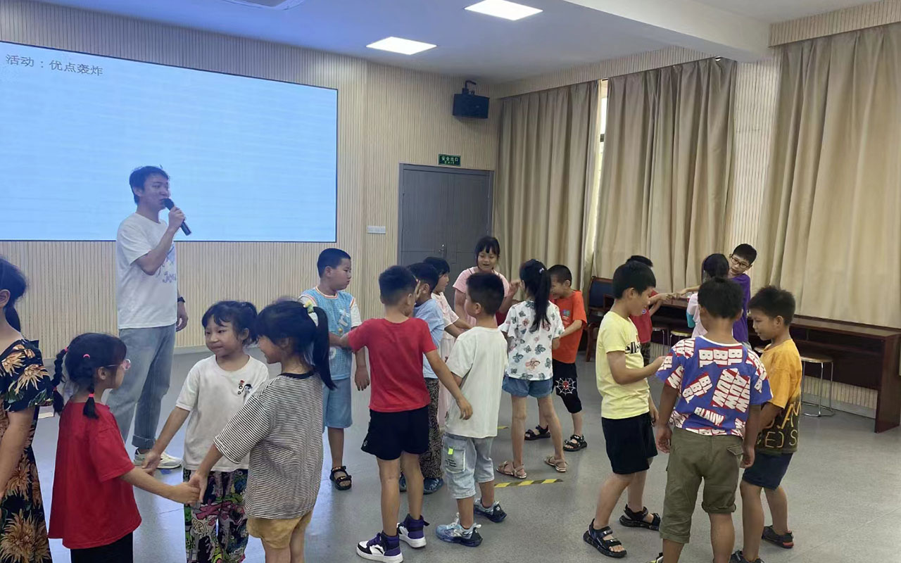 本溪龙观乡中心学校